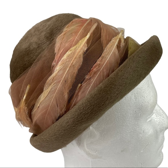 Vintage 1940s Christian Dior Chapeaux Feather Adorned Italian Fur Fedora Style - Picture 14 of 16